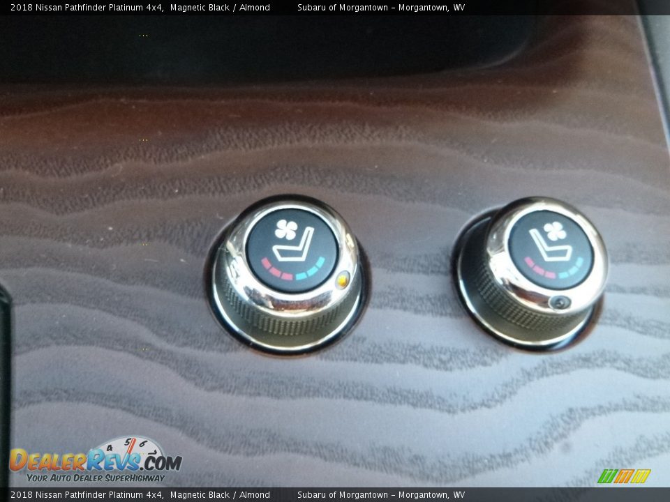 2018 Nissan Pathfinder Platinum 4x4 Magnetic Black / Almond Photo #20