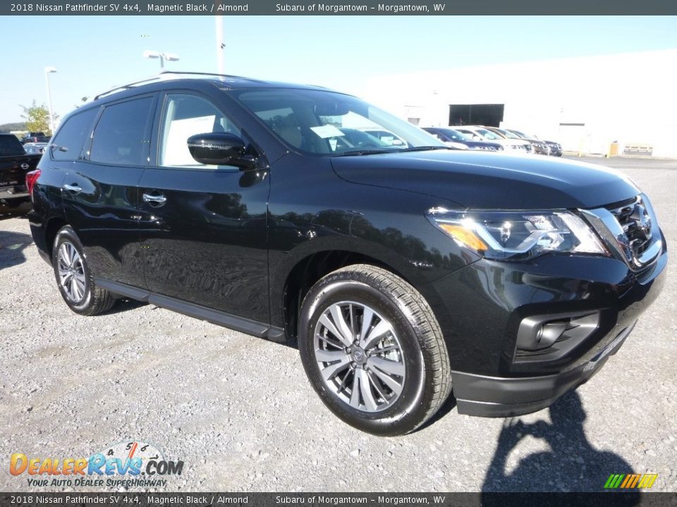 Front 3/4 View of 2018 Nissan Pathfinder SV 4x4 Photo #1