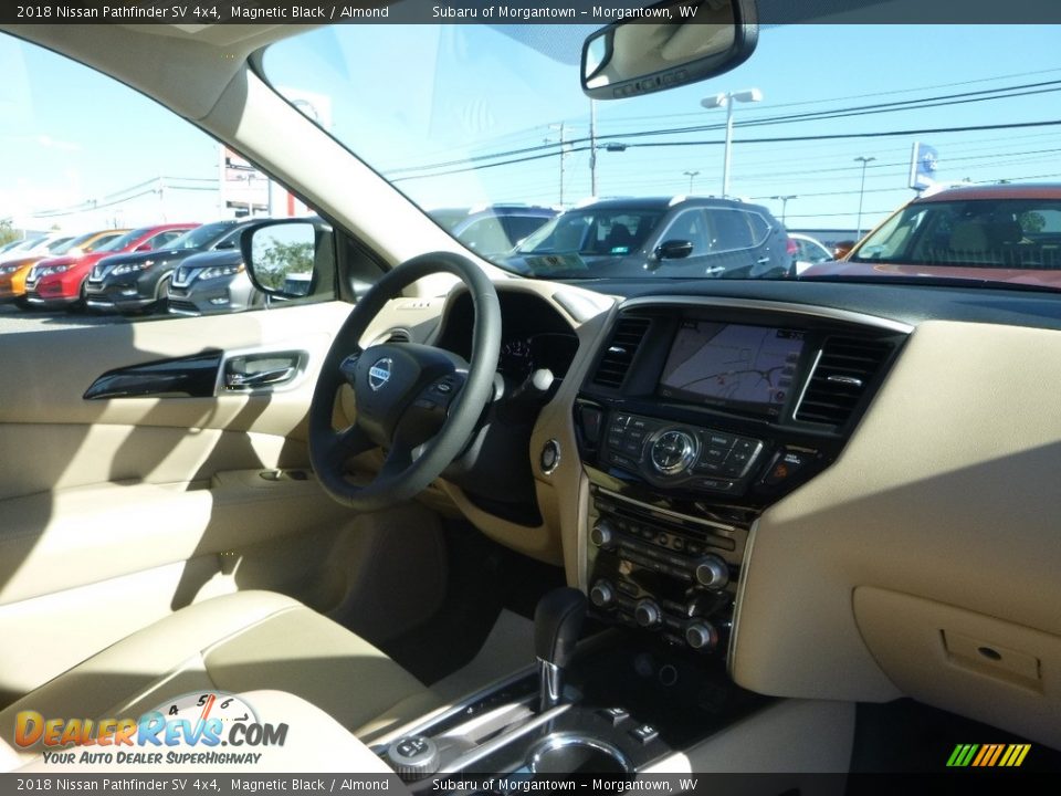 2018 Nissan Pathfinder SV 4x4 Magnetic Black / Almond Photo #11