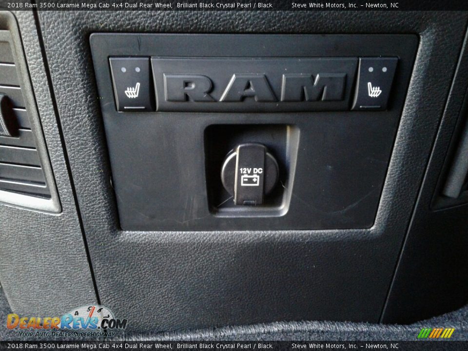 2018 Ram 3500 Laramie Mega Cab 4x4 Dual Rear Wheel Brilliant Black Crystal Pearl / Black Photo #29