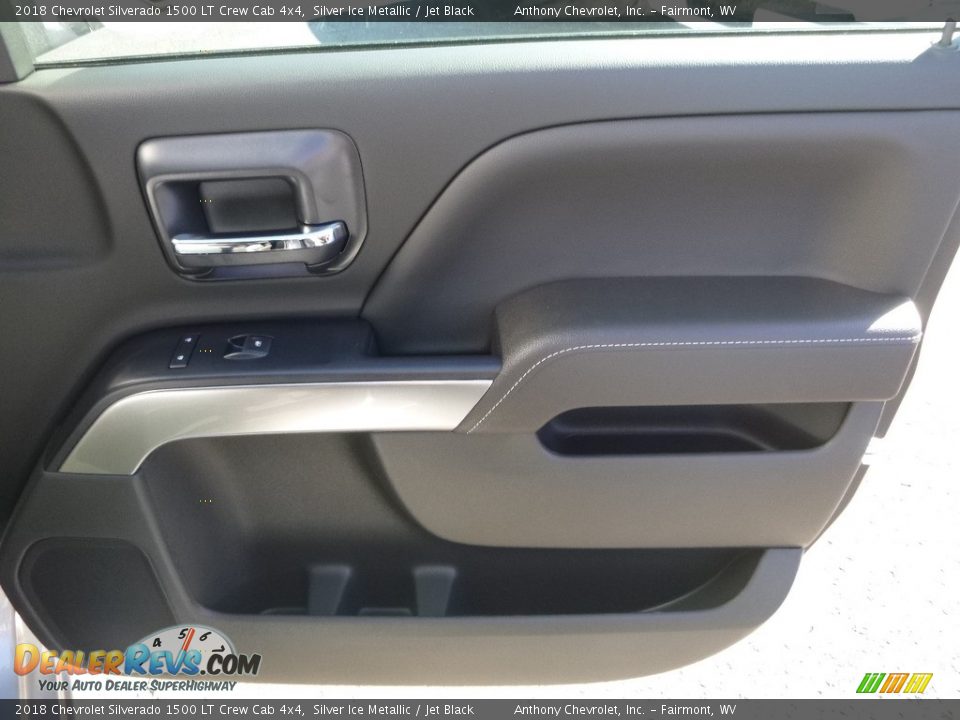 2018 Chevrolet Silverado 1500 LT Crew Cab 4x4 Silver Ice Metallic / Jet Black Photo #5