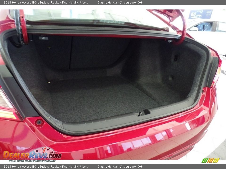 2018 Honda Accord EX-L Sedan Radiant Red Metallic / Ivory Photo #19