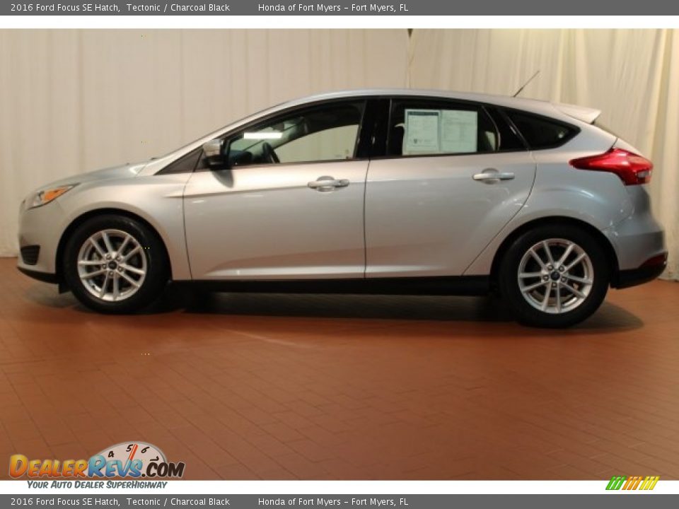 2016 Ford Focus SE Hatch Tectonic / Charcoal Black Photo #4