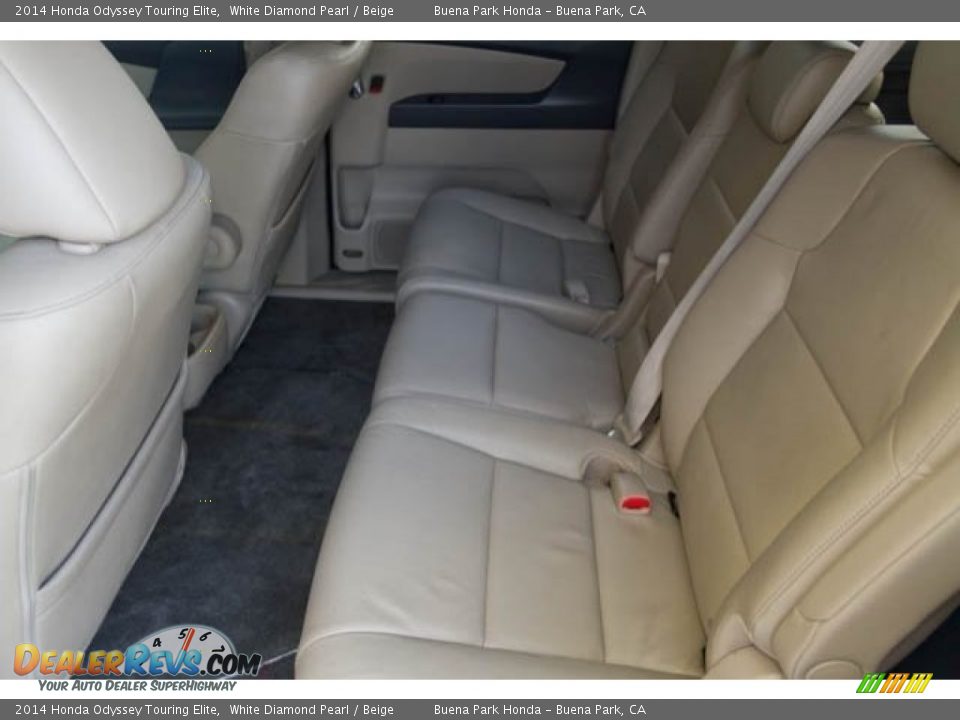 2014 Honda Odyssey Touring Elite White Diamond Pearl / Beige Photo #4