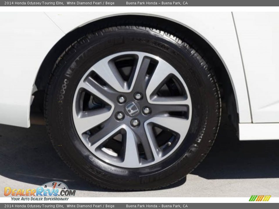 2014 Honda Odyssey Touring Elite White Diamond Pearl / Beige Photo #31