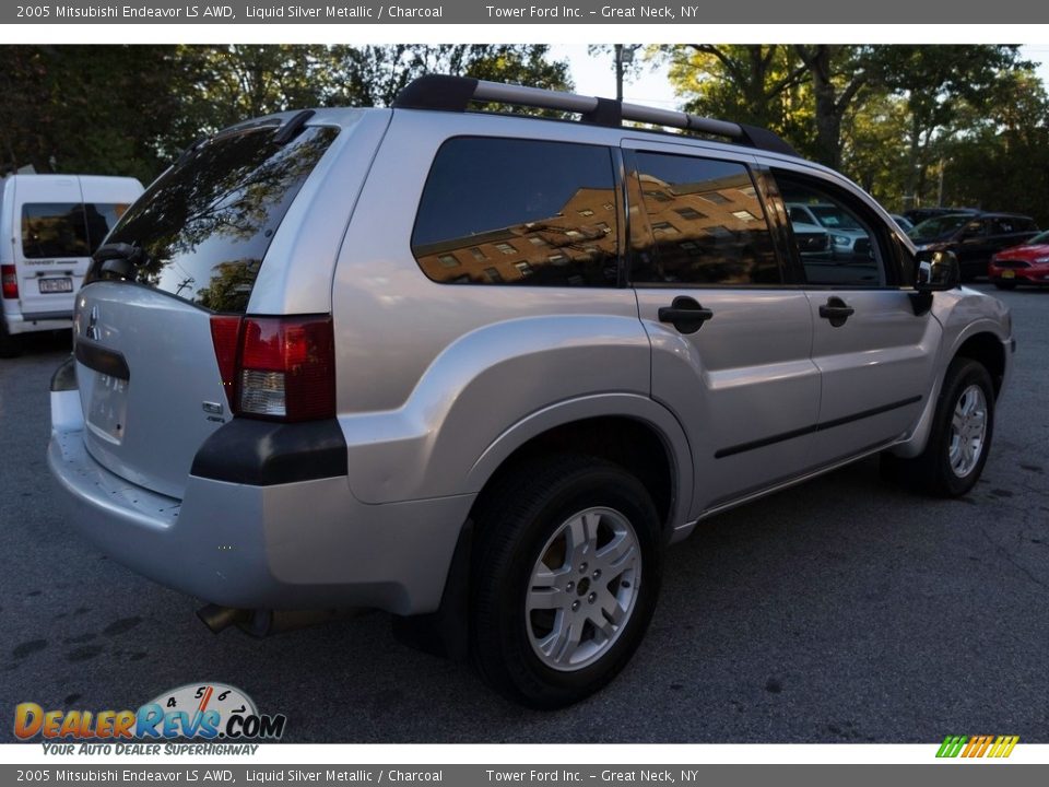 2005 Mitsubishi Endeavor LS AWD Liquid Silver Metallic / Charcoal Photo #6