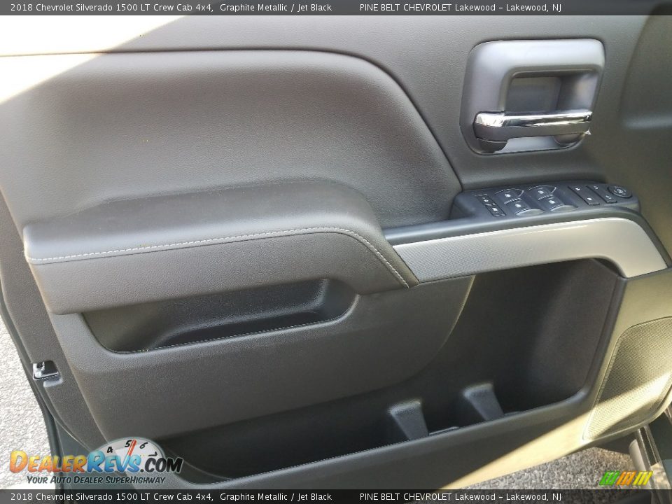 2018 Chevrolet Silverado 1500 LT Crew Cab 4x4 Graphite Metallic / Jet Black Photo #8