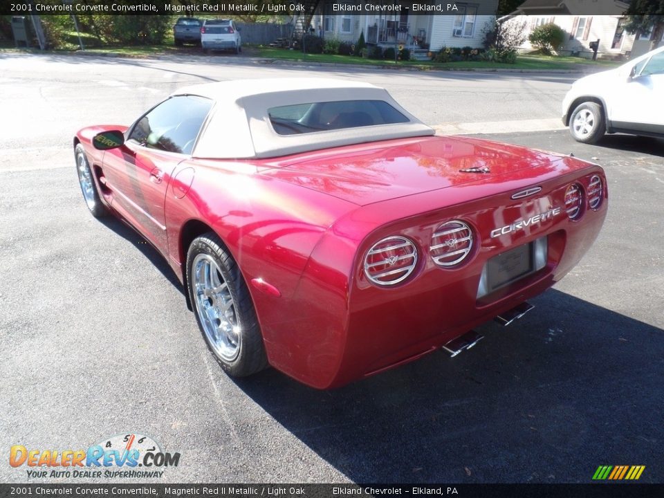 2001 Chevrolet Corvette Convertible Magnetic Red II Metallic / Light Oak Photo #8