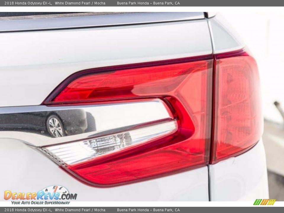 2018 Honda Odyssey EX-L White Diamond Pearl / Mocha Photo #4