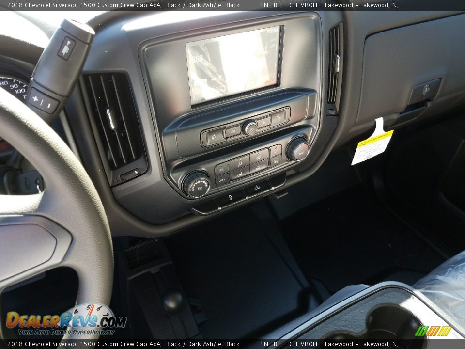 2018 Chevrolet Silverado 1500 Custom Crew Cab 4x4 Black / Dark Ash/Jet Black Photo #10