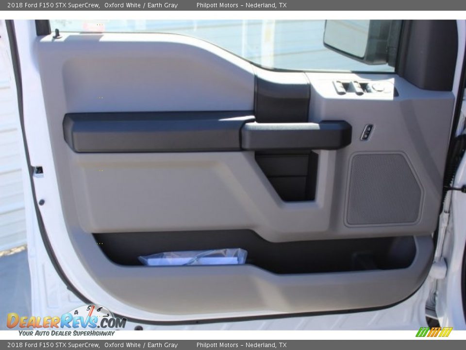 2018 Ford F150 STX SuperCrew Oxford White / Earth Gray Photo #10