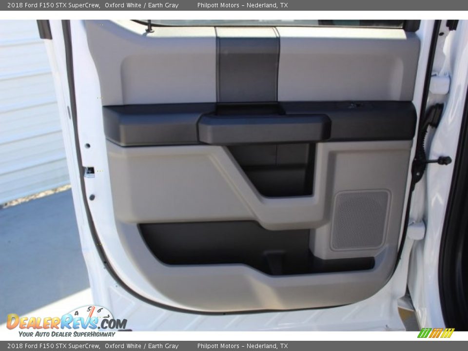 2018 Ford F150 STX SuperCrew Oxford White / Earth Gray Photo #18