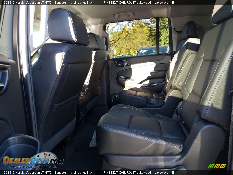 2018 Chevrolet Suburban LT 4WD Tungsten Metallic / Jet Black Photo #6