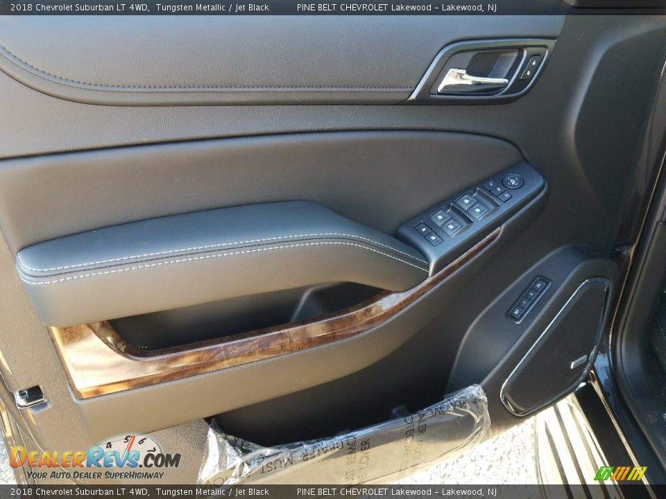 2018 Chevrolet Suburban LT 4WD Tungsten Metallic / Jet Black Photo #8