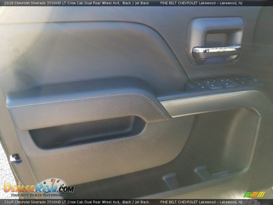 2018 Chevrolet Silverado 3500HD LT Crew Cab Dual Rear Wheel 4x4 Black / Jet Black Photo #8