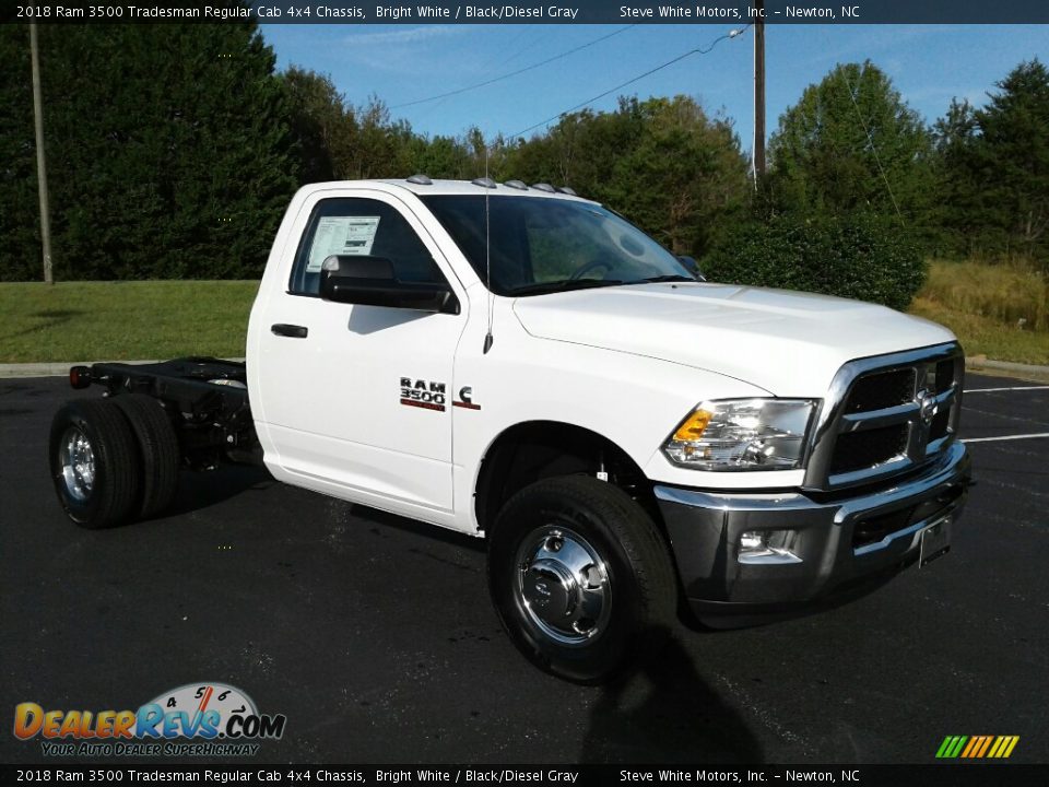 2018 Ram 3500 Tradesman Regular Cab 4x4 Chassis Bright White / Black/Diesel Gray Photo #5