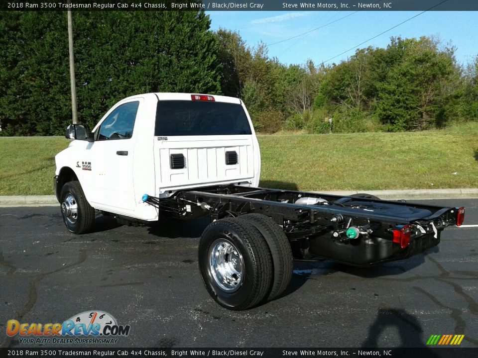 2018 Ram 3500 Tradesman Regular Cab 4x4 Chassis Bright White / Black/Diesel Gray Photo #9