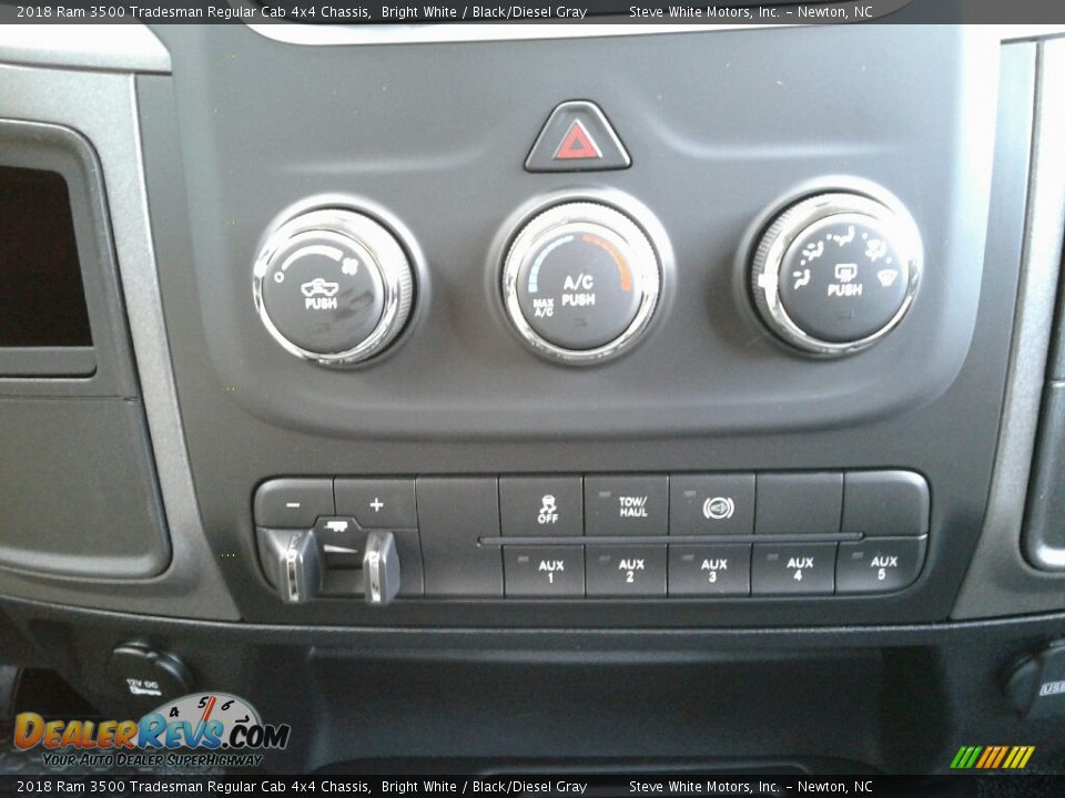 2018 Ram 3500 Tradesman Regular Cab 4x4 Chassis Bright White / Black/Diesel Gray Photo #16