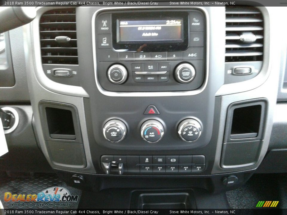 2018 Ram 3500 Tradesman Regular Cab 4x4 Chassis Bright White / Black/Diesel Gray Photo #17