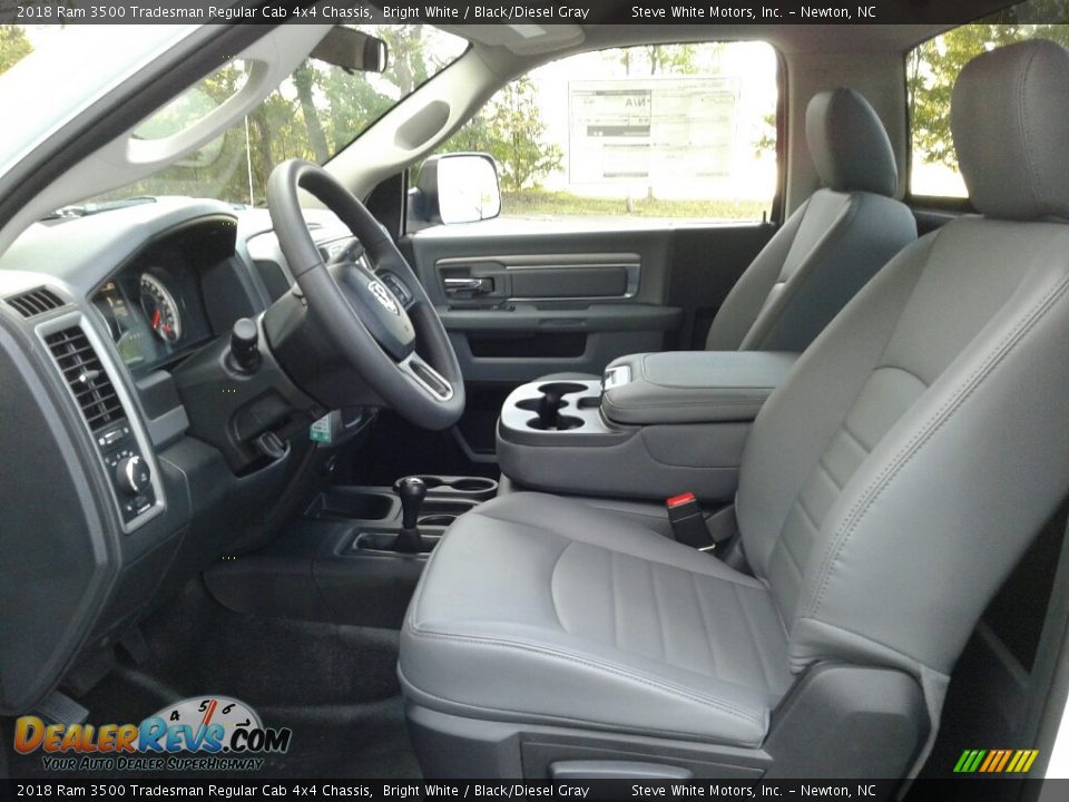 2018 Ram 3500 Tradesman Regular Cab 4x4 Chassis Bright White / Black/Diesel Gray Photo #21