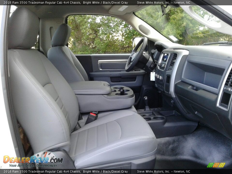 2018 Ram 3500 Tradesman Regular Cab 4x4 Chassis Bright White / Black/Diesel Gray Photo #24