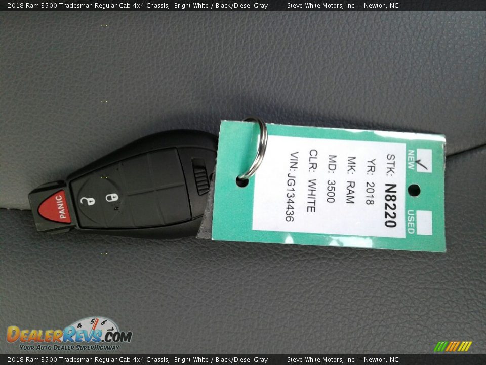 2018 Ram 3500 Tradesman Regular Cab 4x4 Chassis Bright White / Black/Diesel Gray Photo #27