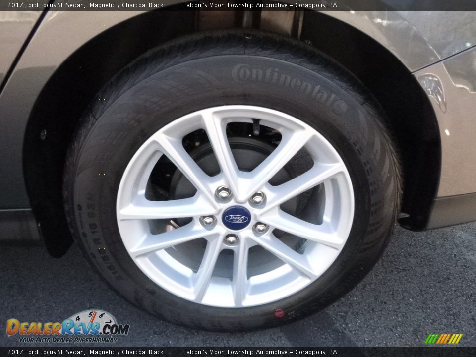 2017 Ford Focus SE Sedan Magnetic / Charcoal Black Photo #7