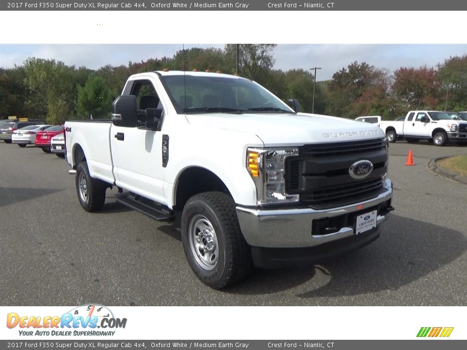 2017 Ford F350 Super Duty XL Regular Cab 4x4 Oxford White / Medium Earth Gray Photo #1