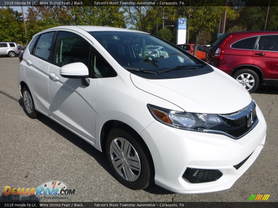 Front 3/4 View of 2018 Honda Fit LX Photo #5