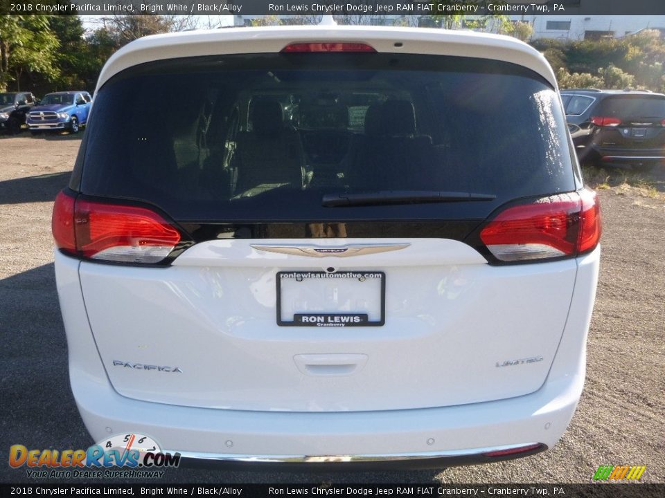 2018 Chrysler Pacifica Limited Bright White / Black/Alloy Photo #4