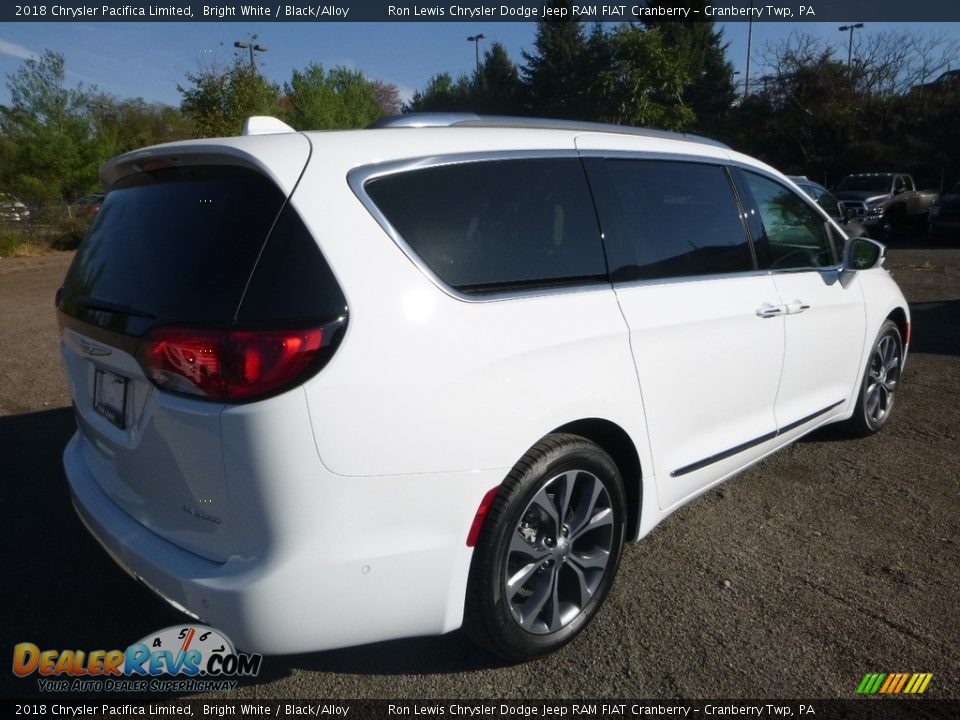 2018 Chrysler Pacifica Limited Bright White / Black/Alloy Photo #5