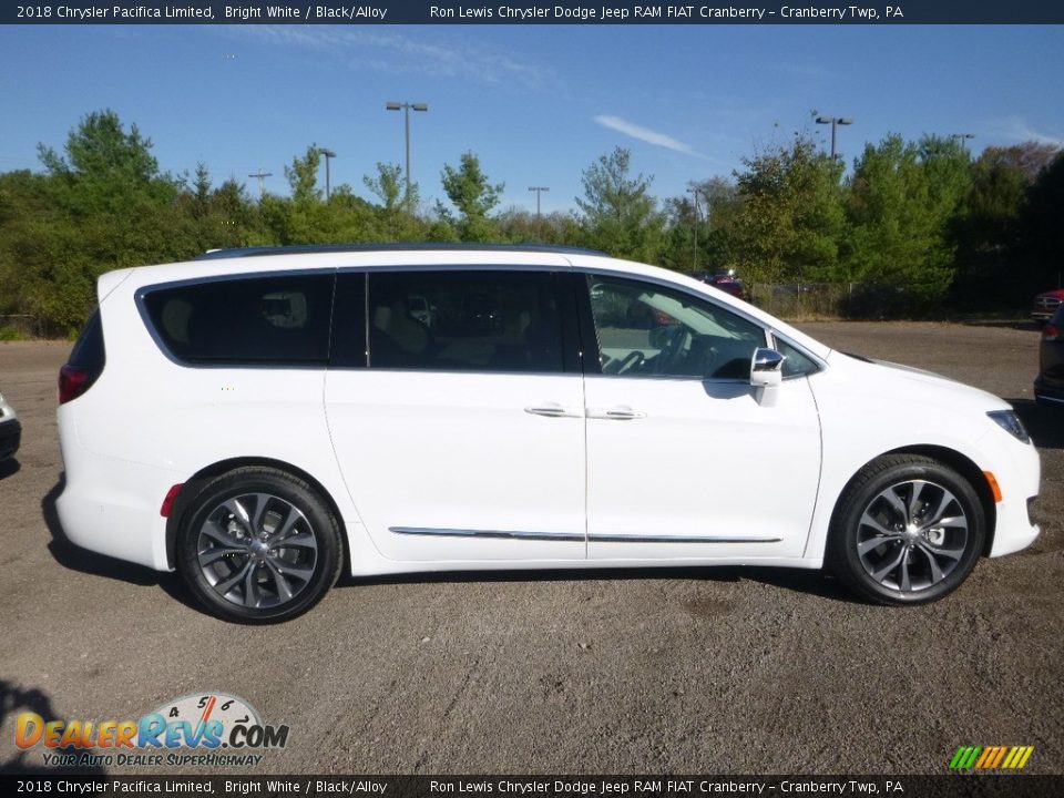 Bright White 2018 Chrysler Pacifica Limited Photo #6