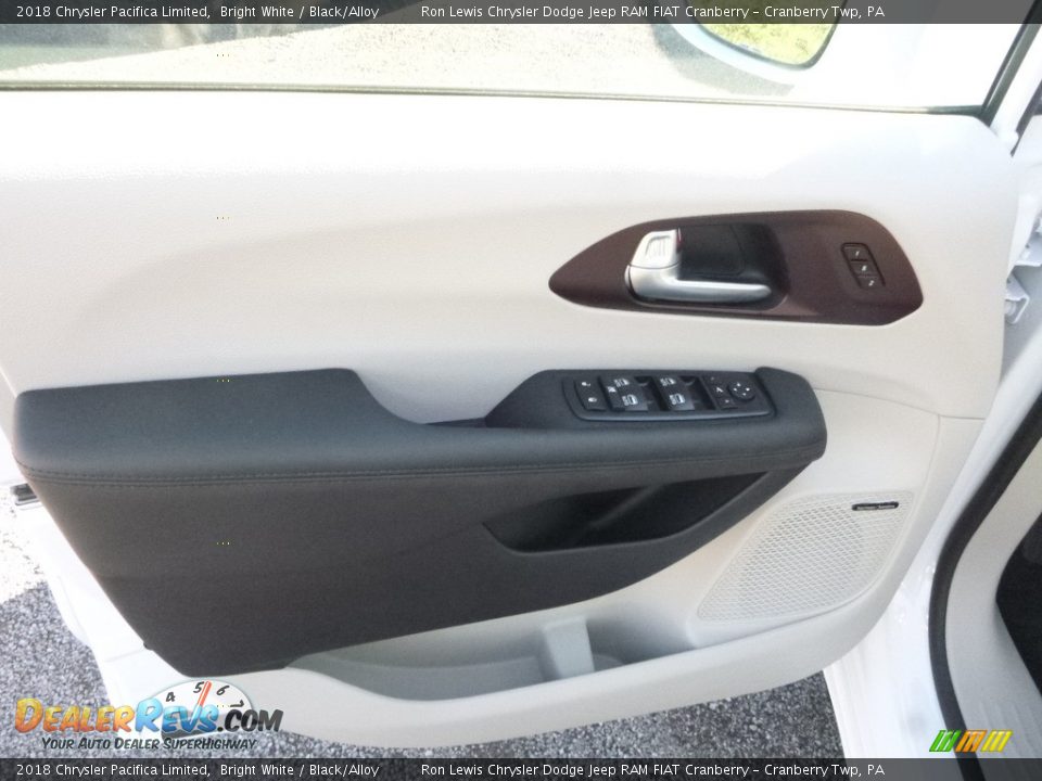 2018 Chrysler Pacifica Limited Bright White / Black/Alloy Photo #14