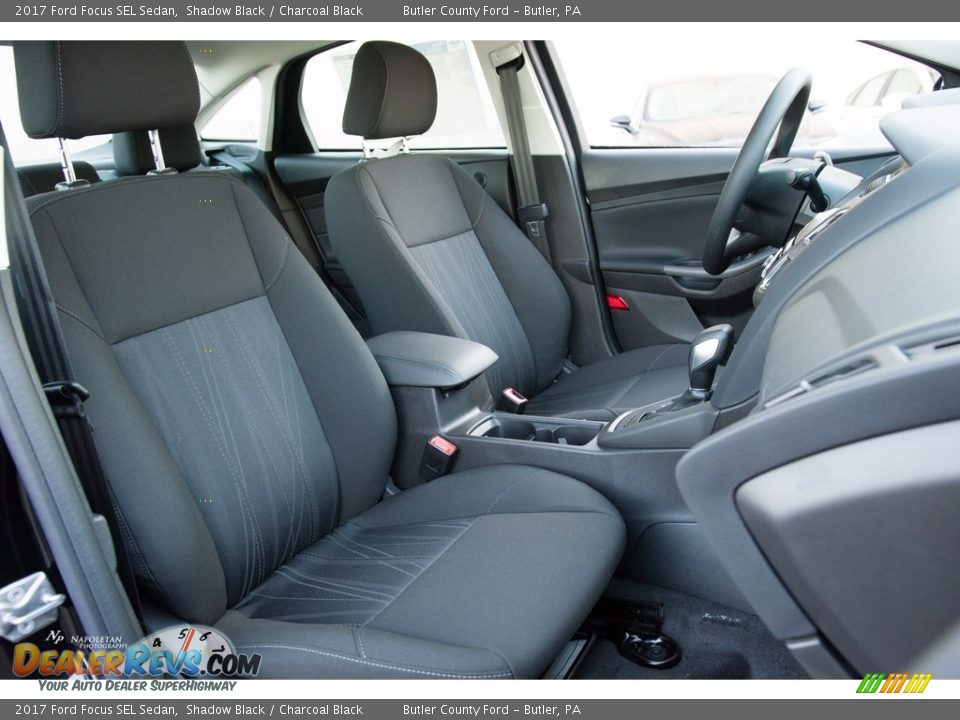 2017 Ford Focus SEL Sedan Shadow Black / Charcoal Black Photo #8