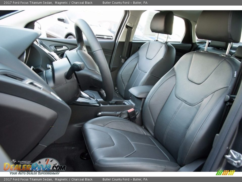 2017 Ford Focus Titanium Sedan Magnetic / Charcoal Black Photo #7