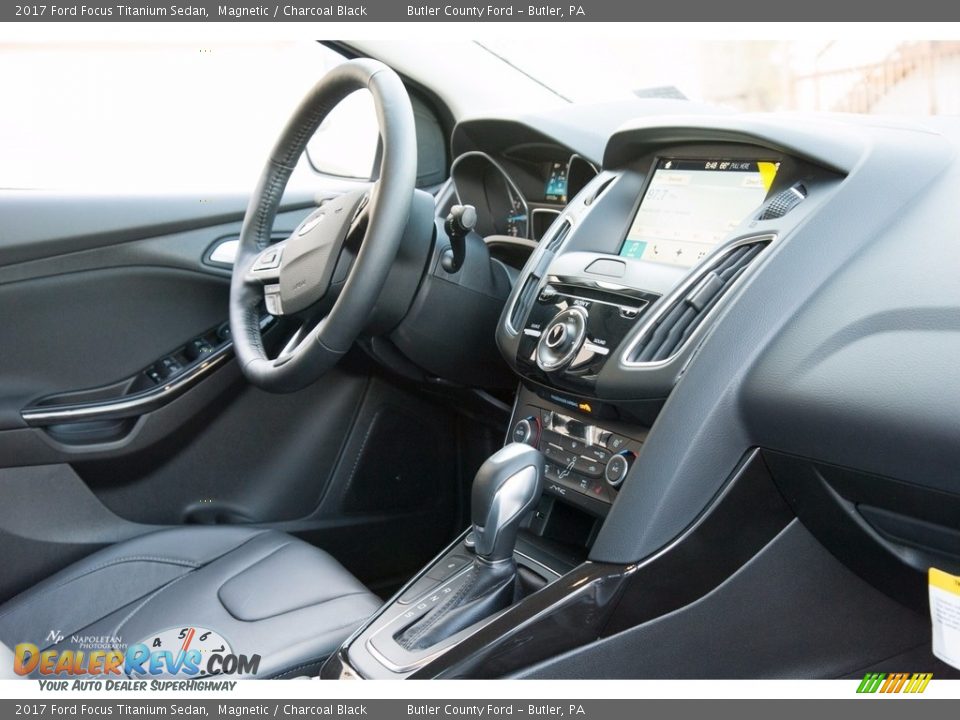 2017 Ford Focus Titanium Sedan Magnetic / Charcoal Black Photo #9