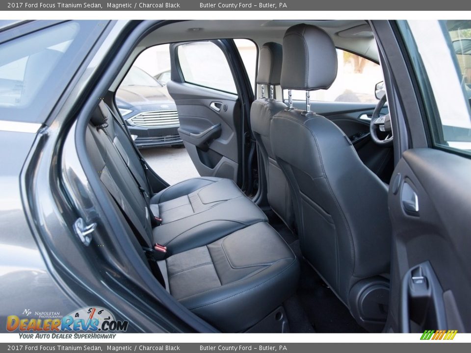 2017 Ford Focus Titanium Sedan Magnetic / Charcoal Black Photo #13