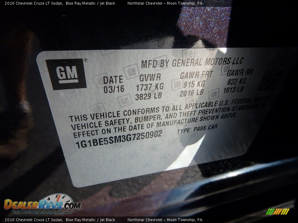 2016 Chevrolet Cruze LT Sedan Blue Ray Metallic / Jet Black Photo #28