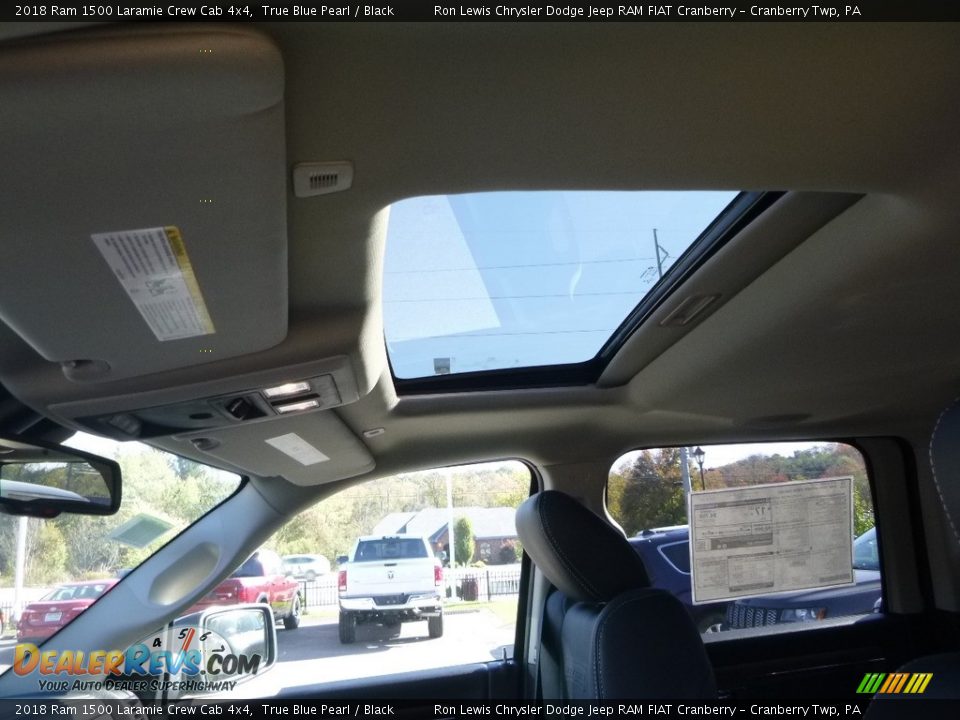2018 Ram 1500 Laramie Crew Cab 4x4 True Blue Pearl / Black Photo #17