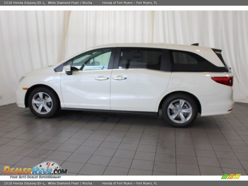 2018 Honda Odyssey EX-L White Diamond Pearl / Mocha Photo #5