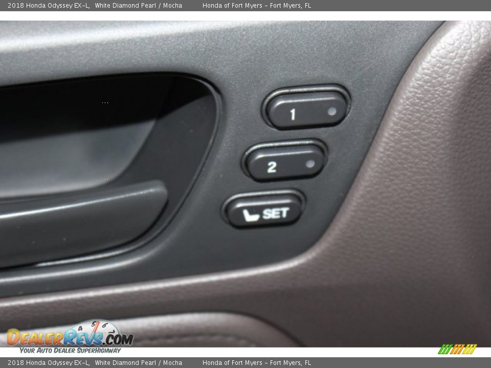2018 Honda Odyssey EX-L White Diamond Pearl / Mocha Photo #10