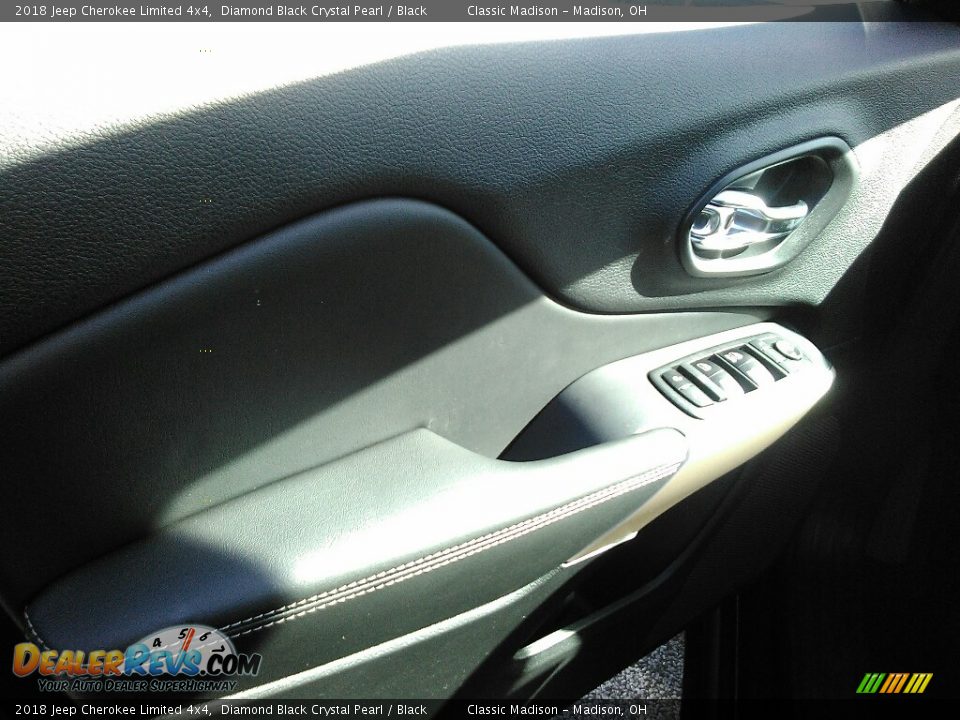 2018 Jeep Cherokee Limited 4x4 Diamond Black Crystal Pearl / Black Photo #3