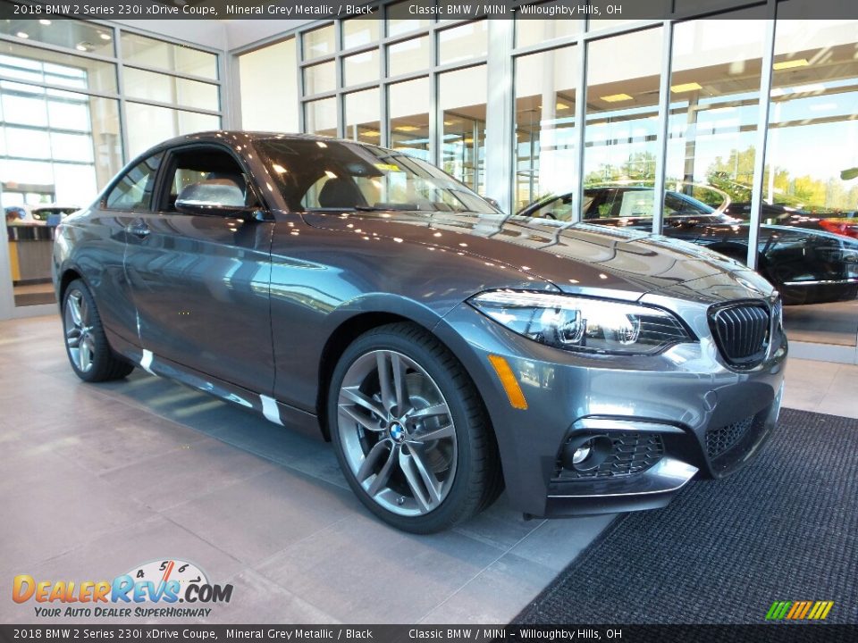 Front 3/4 View of 2018 BMW 2 Series 230i xDrive Coupe Photo #1