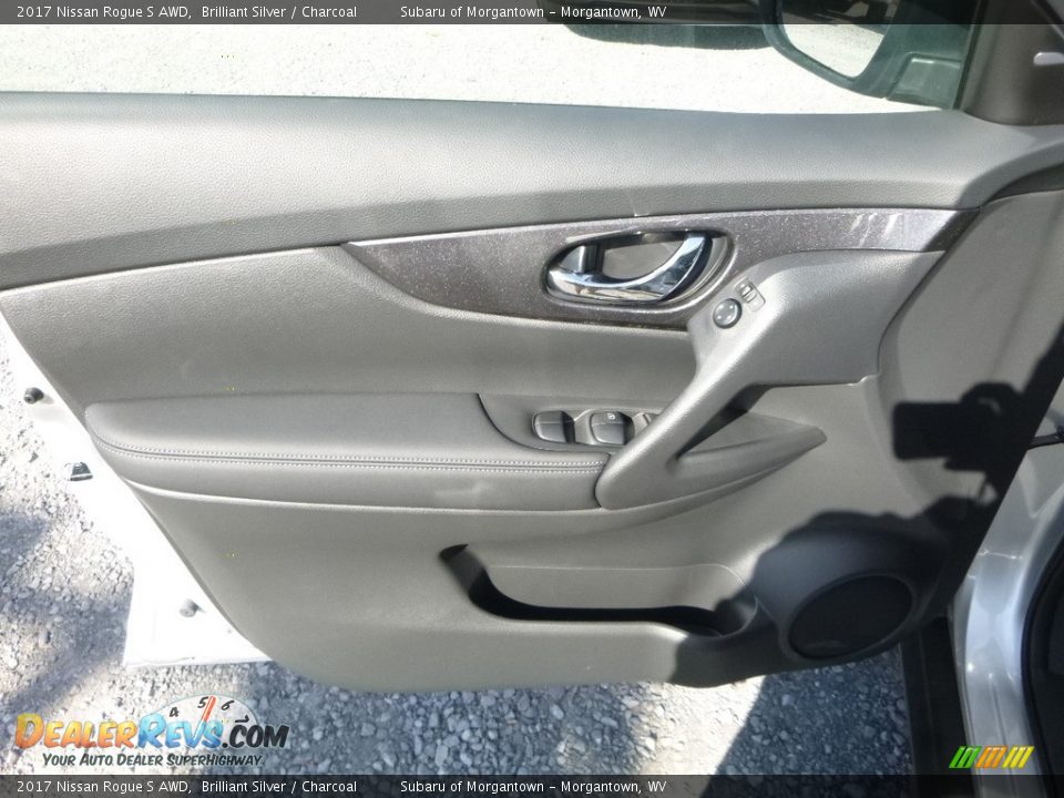2017 Nissan Rogue S AWD Brilliant Silver / Charcoal Photo #13