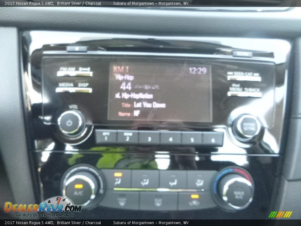 2017 Nissan Rogue S AWD Brilliant Silver / Charcoal Photo #16