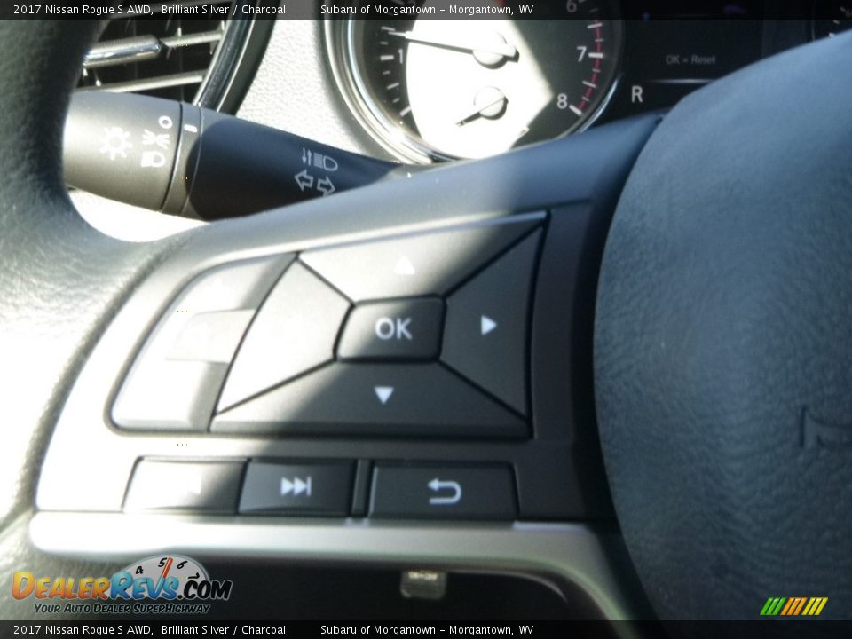 2017 Nissan Rogue S AWD Brilliant Silver / Charcoal Photo #19