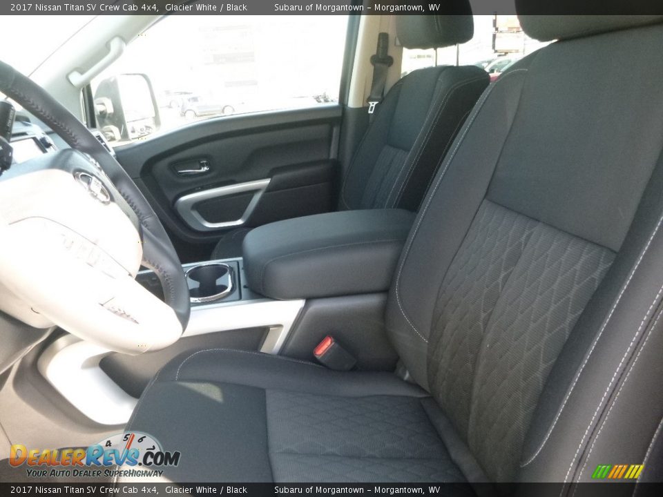 2017 Nissan Titan SV Crew Cab 4x4 Glacier White / Black Photo #17
