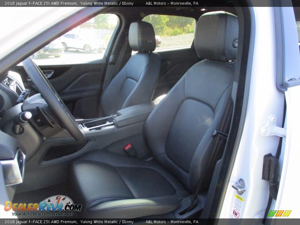 2018 Jaguar F-PACE 25t AWD Premium Yulong White Metallic / Ebony Photo #11