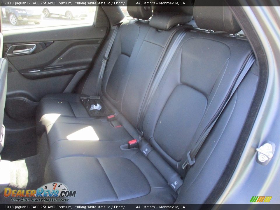 2018 Jaguar F-PACE 25t AWD Premium Yulong White Metallic / Ebony Photo #12