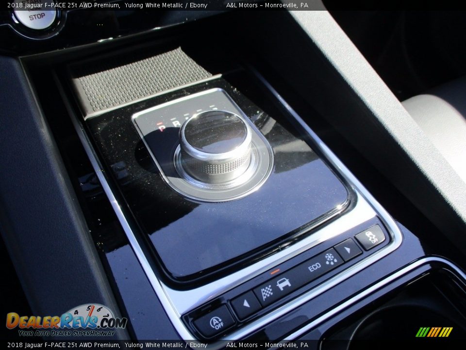 2018 Jaguar F-PACE 25t AWD Premium Yulong White Metallic / Ebony Photo #14